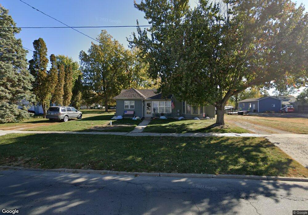 406 E 4th St S, Newton, IA 50208 - photo 1