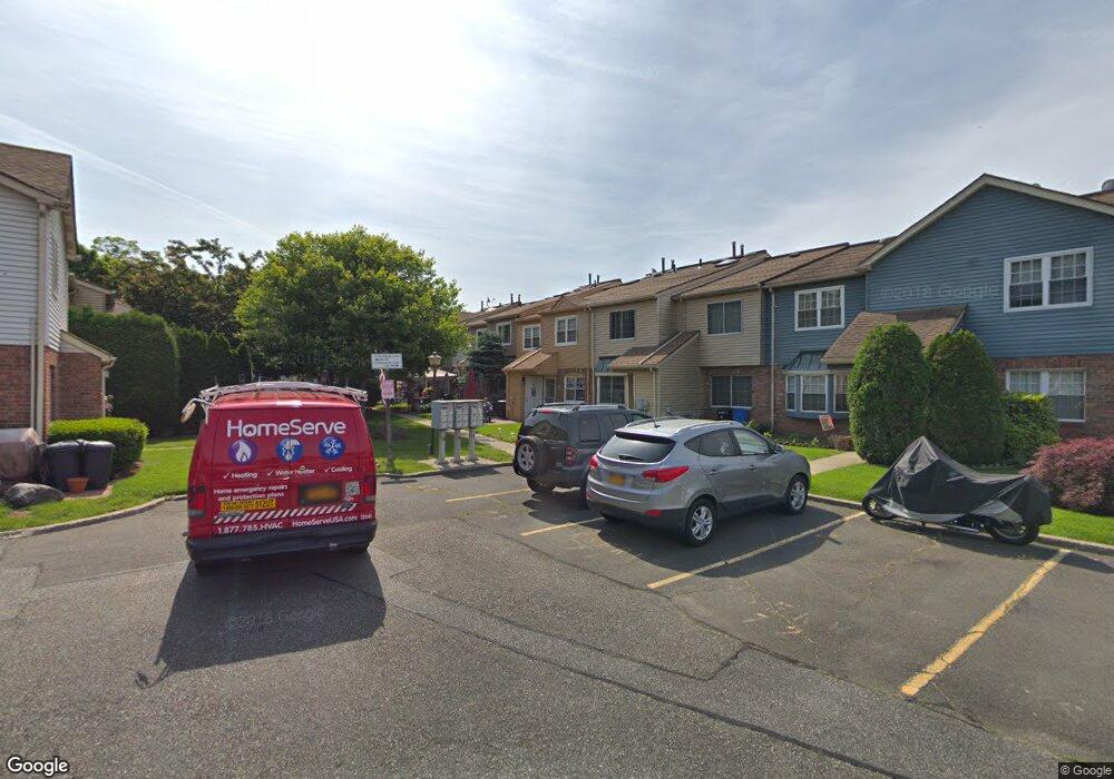 19 Franklin Ln unit 2, Staten Island, NY 10306 - photo 1