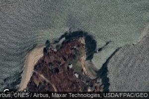32 Cleaves Lndg Ln, Long Island, ME 04050
