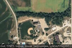 275 Jackson St NE, Cascade, IA 52033