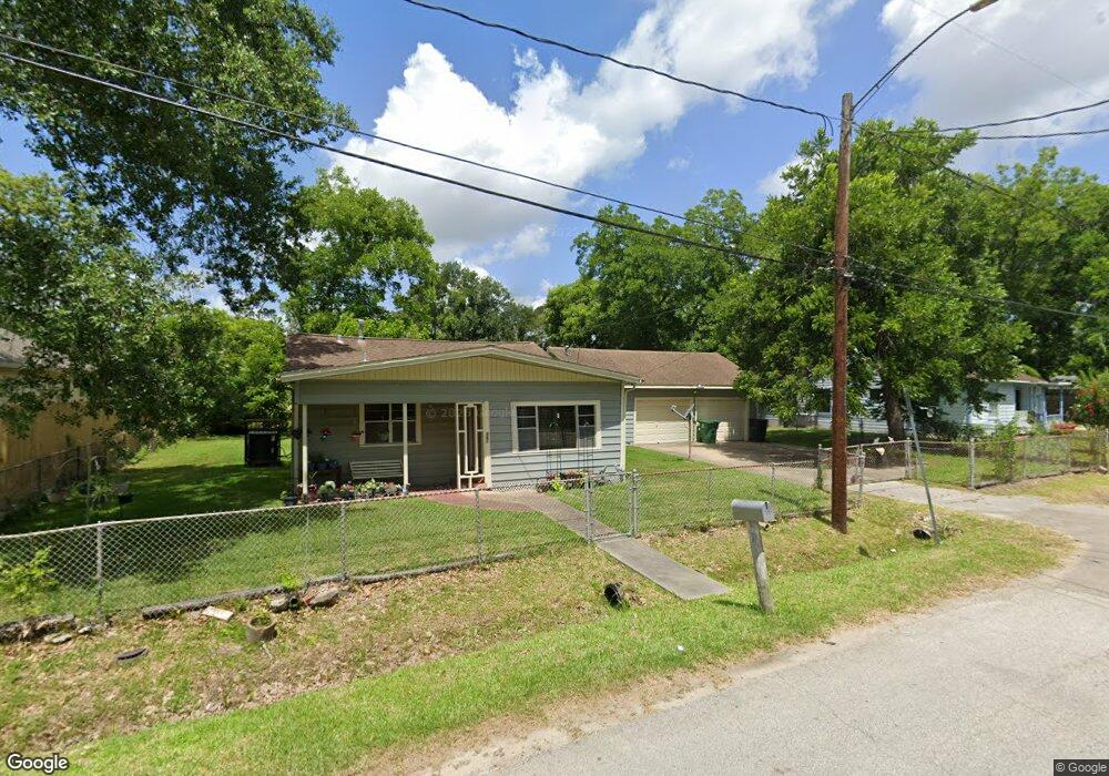 6817 Bethune Dr, Houston, TX 77091 - photo 1