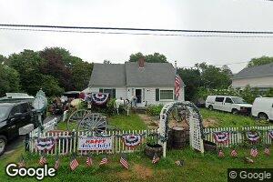 17 Chestnut St, South Dartmouth, MA 02748