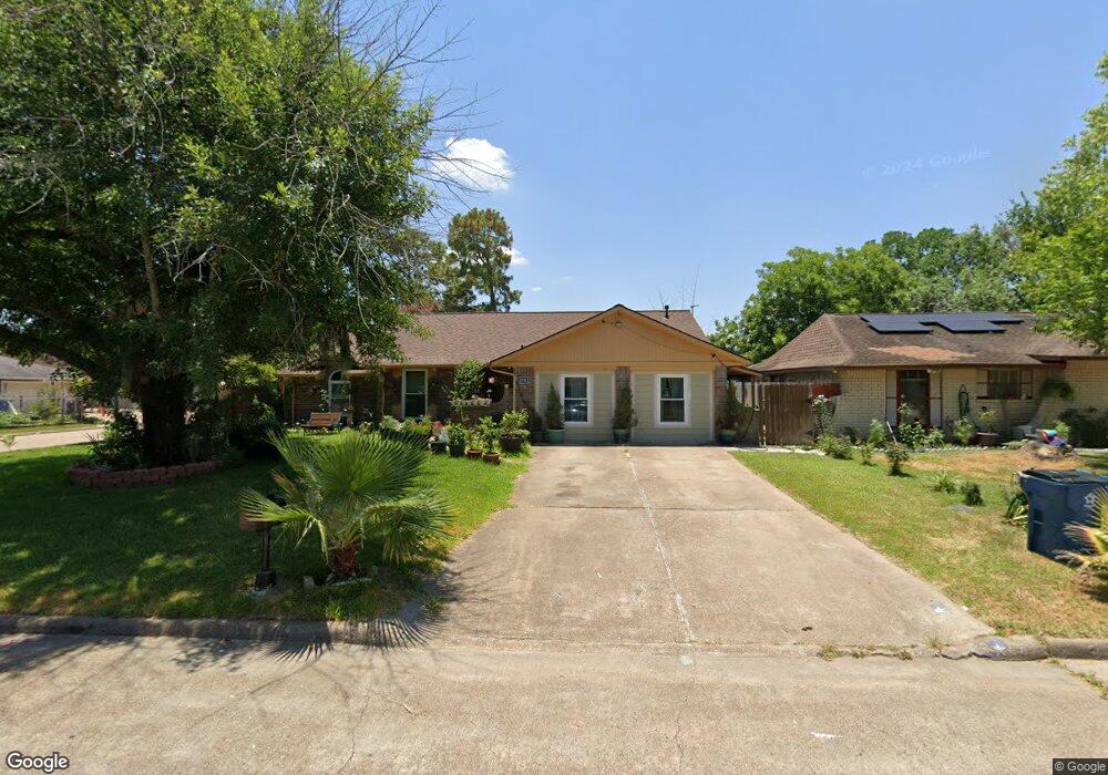 2203 Mosher Ln, Houston, TX 77088 - photo 1