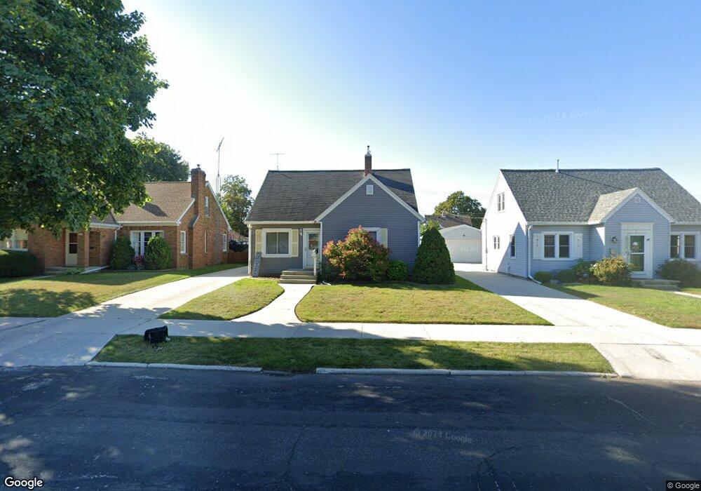 2113 Fairmont St, Manitowoc, WI 54220 - photo 1