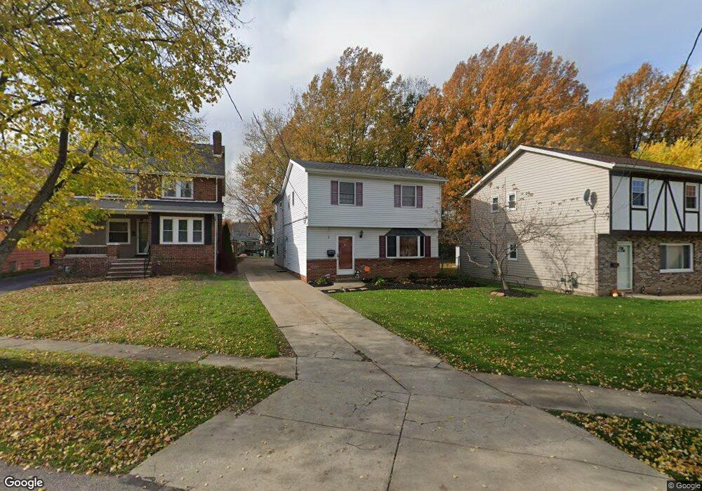 1718 E 298th St, Wickliffe, OH 44092 - photo 1