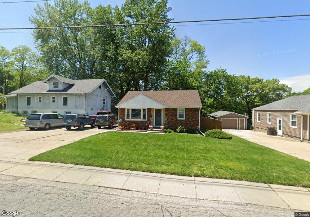 1306 E 33rd St, Des Moines, IA 50317 - photo 1