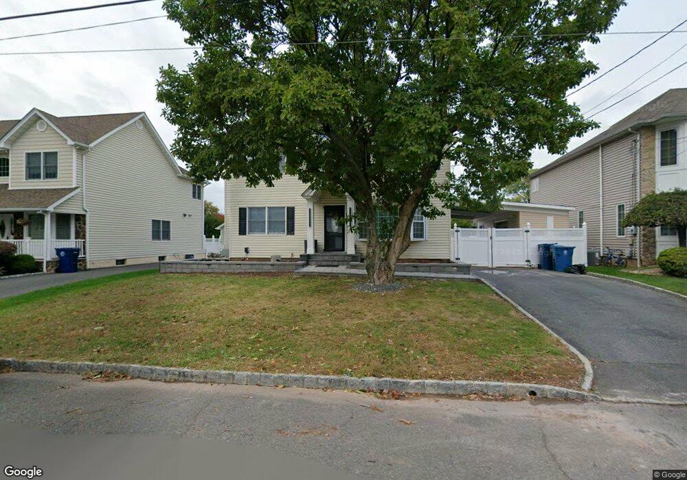 17 Oleander Way, Clark, NJ 07066 - photo 1