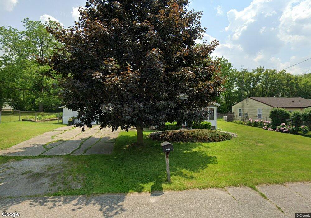 1529 Eberly Rd, Flint, MI 48532 - photo 1