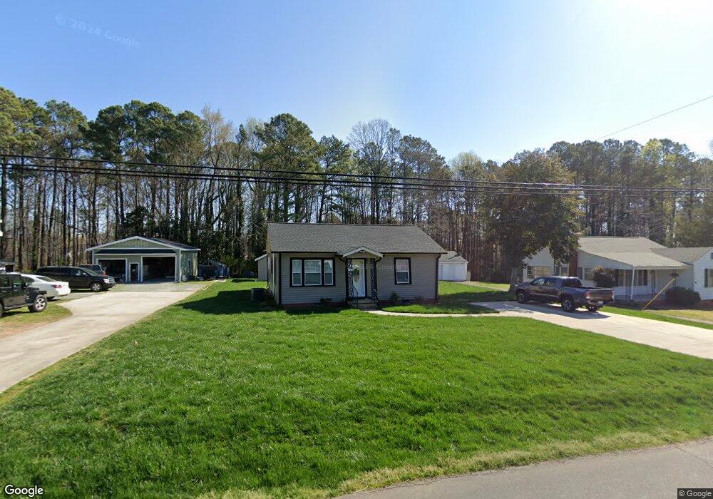 700 N Dogwood Ave, Siler City, NC 27344 - photo 1