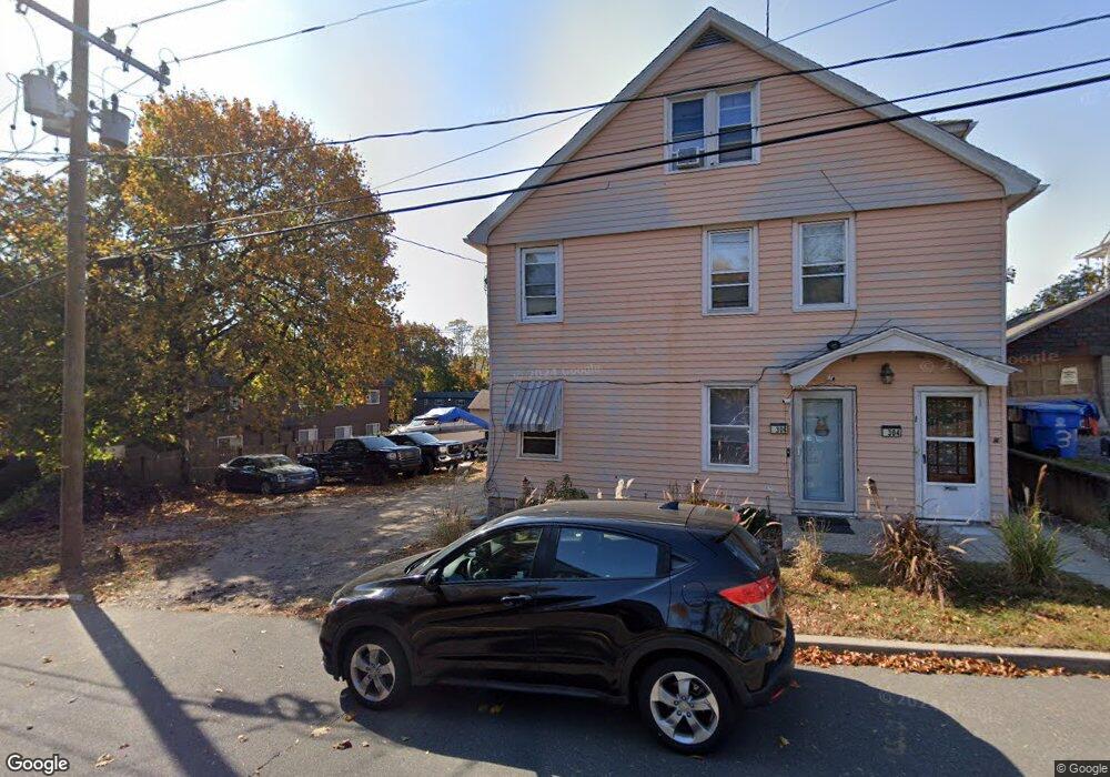 306 Queen St unit 1, Bristol, CT 06010 - photo 1