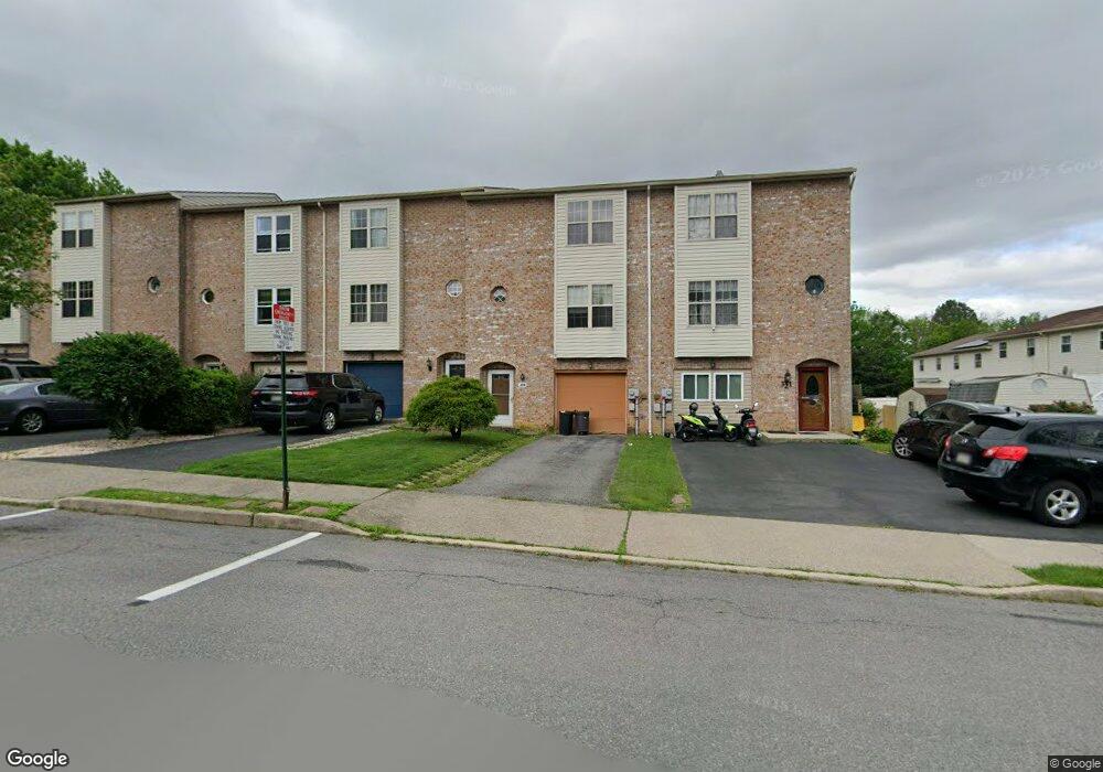 319 Ridgeview Dr, Alburtis, PA 18011 - photo 1