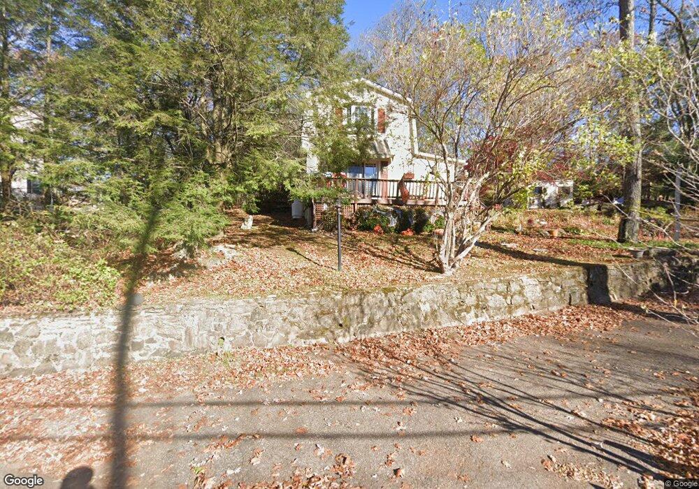 8 Flak Ln, New Fairfield, CT 06812 - photo 1