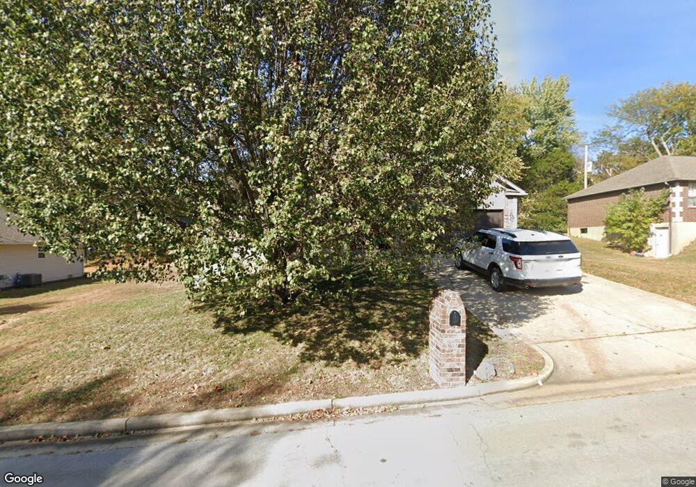 1207 Devonshire Ln, Rolla, MO 65401 - photo 1