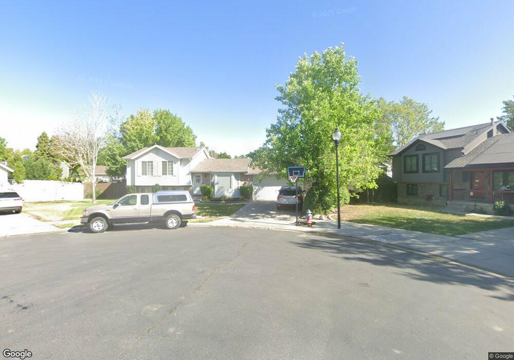 8284 S Piney Ct, West Jordan, UT 84088 - photo 1
