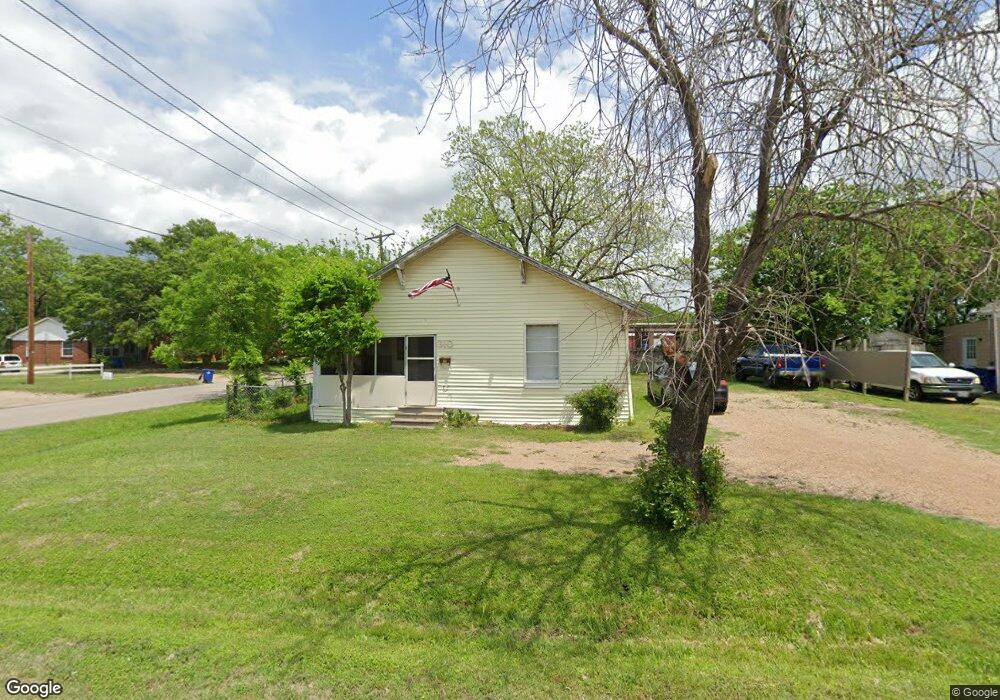 310 N Breckenridge St, Ennis, TX 75119 - photo 1