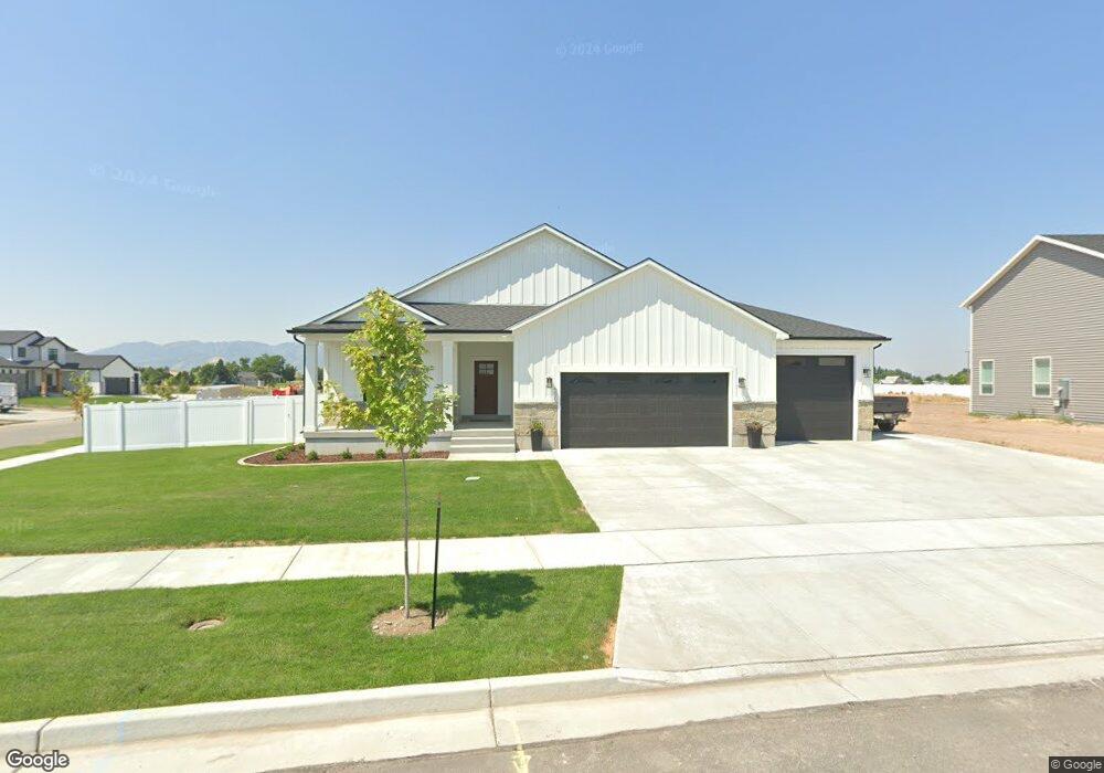 590 S 400 E, Hyrum, UT 84319 - photo 1