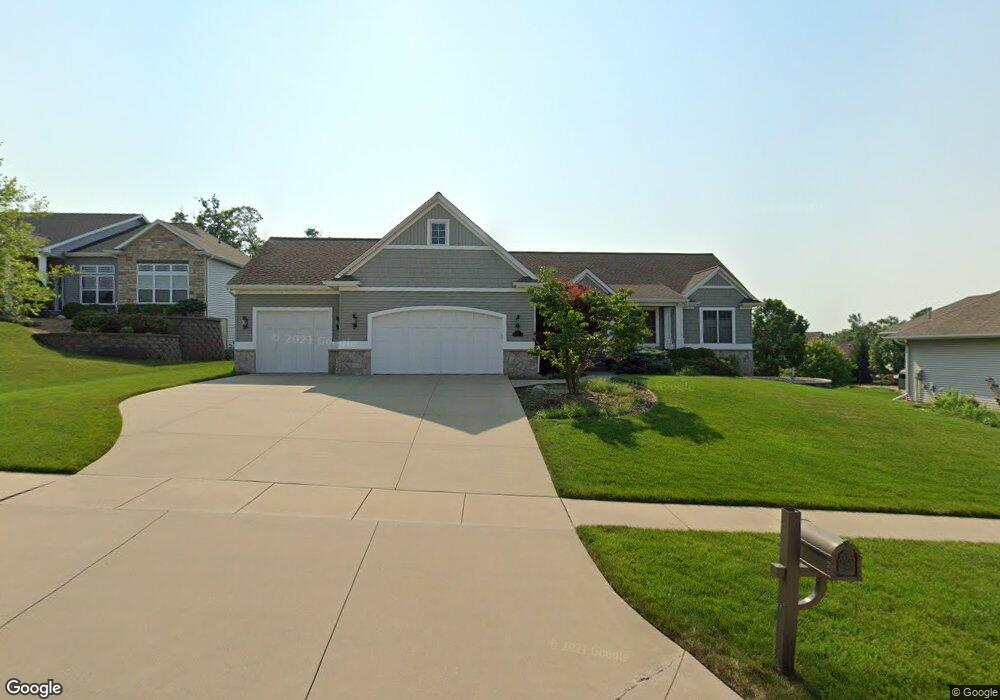 6115 Ushers Ridge Ct NE, Cedar Rapids, IA 52411 - photo 1