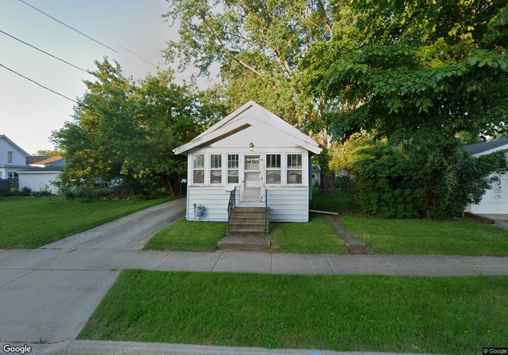 916 Iowa St, Oshkosh, WI 54902 - photo 1