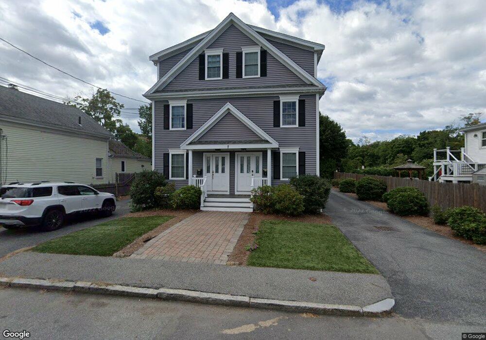 7 Centre St unit 1, Waltham, MA 02453 - photo 1