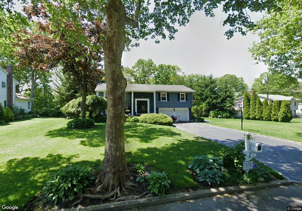 6 Chassyl Rd, ComMacK, NY 11725 - photo 1