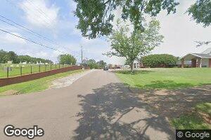 61 W Alice St, Noxapater, MS 39346