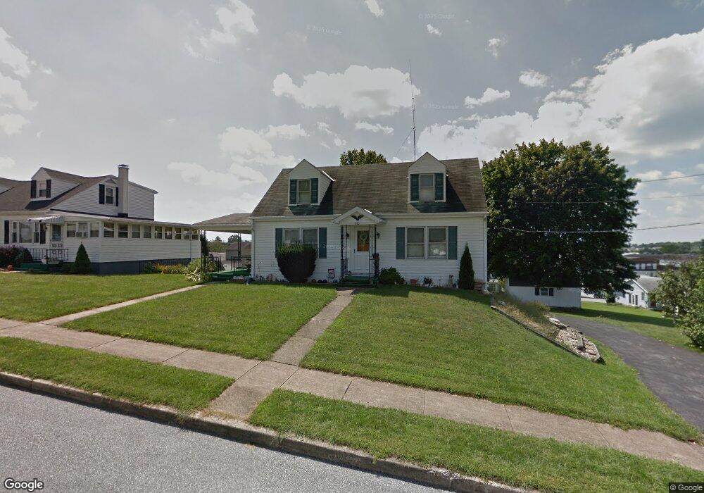 330 Fairmount Ave, Waynesboro, PA 17268 - photo 1