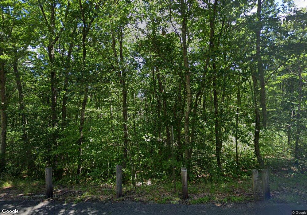 626 Wiese Albert Rd, Higganum, CT 06441 - photo 1