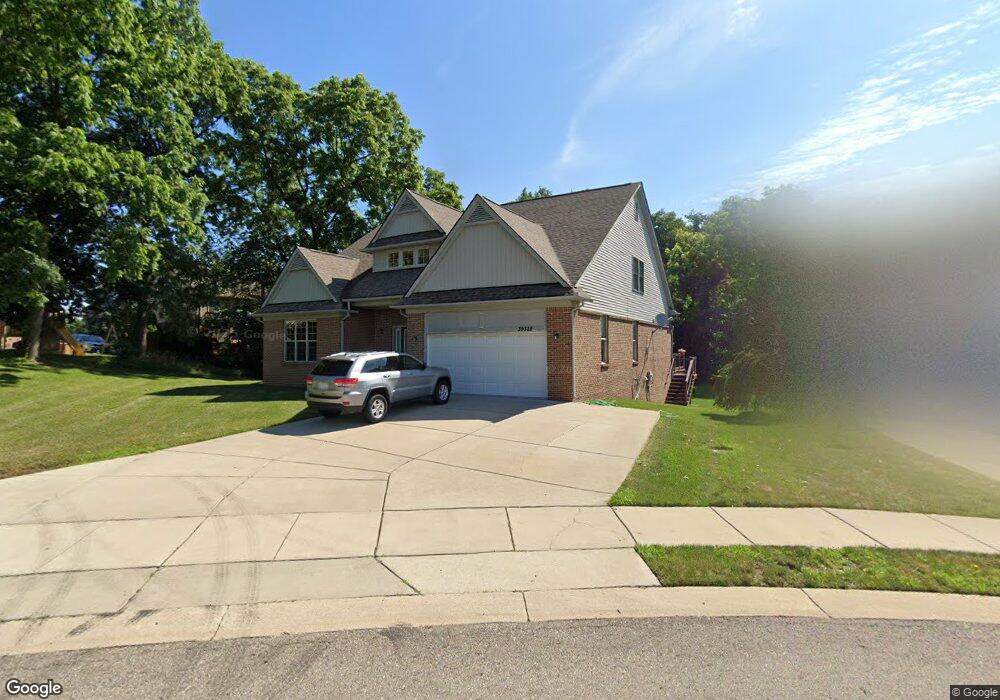 39328 Silverthorne Bend unit 24, Farmington, MI 48331 - photo 1