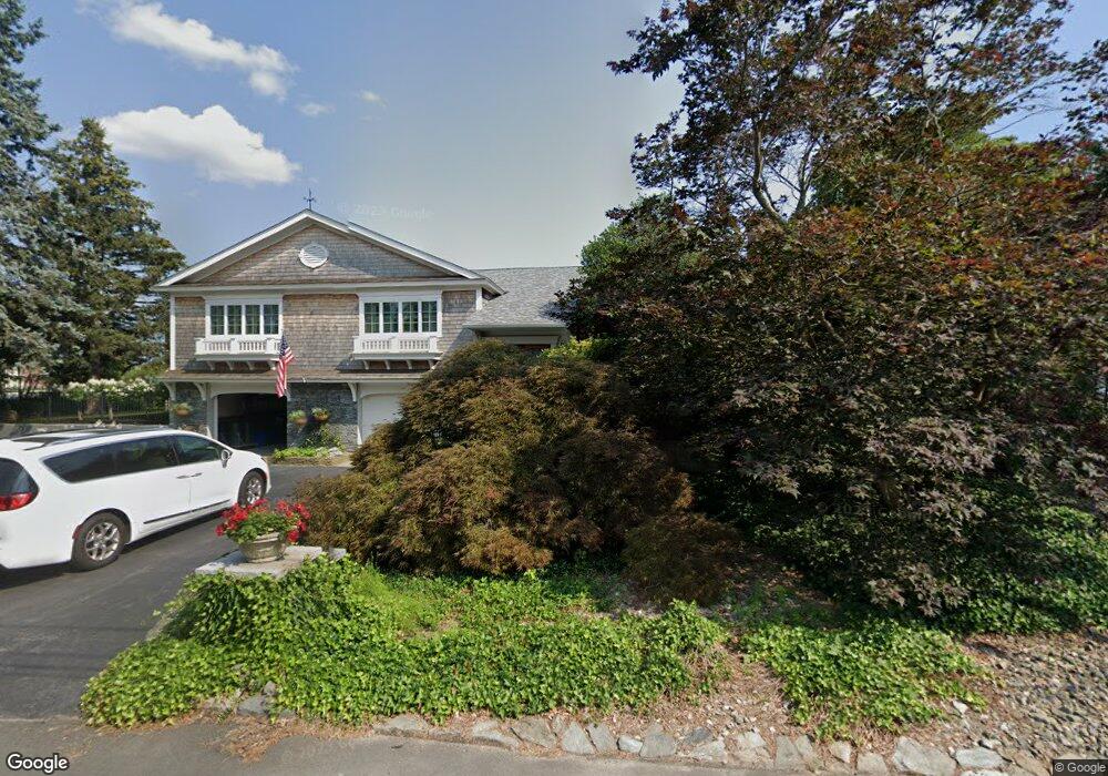 10 Blount Cir, Barrington, RI 02806 - photo 1