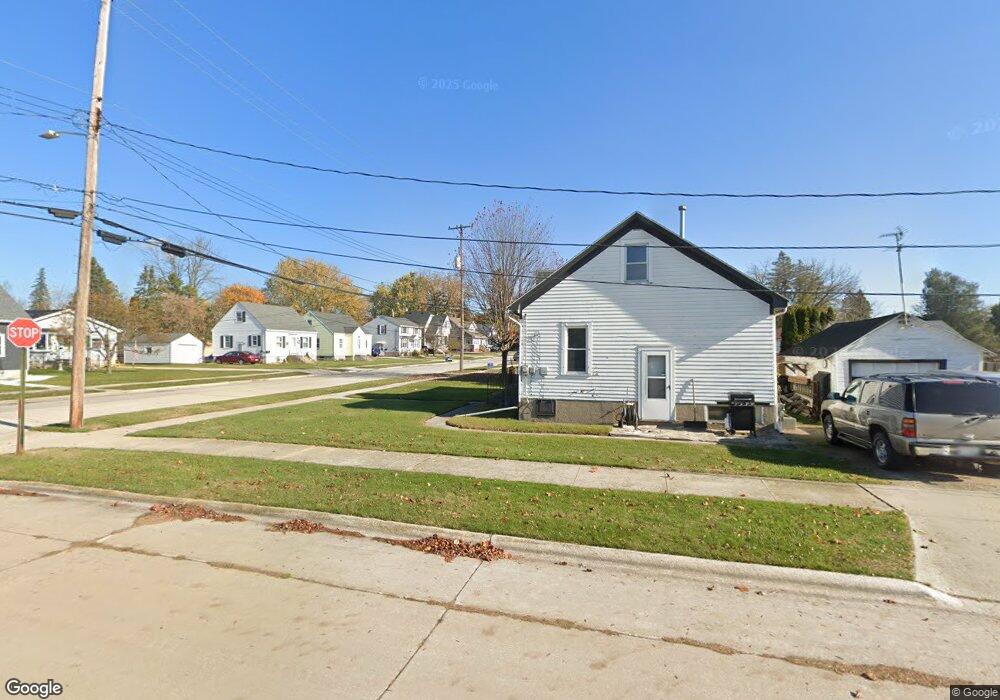 1925 24th St, Two Rivers, WI 54241 - photo 1