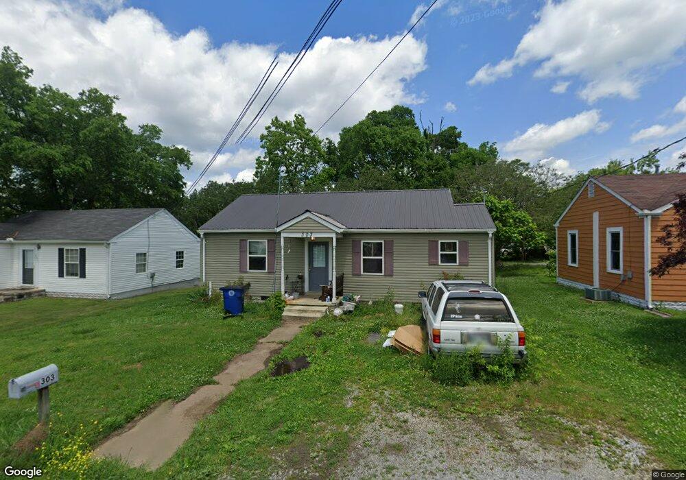 303 Oak St, Shelbyville, TN 37160 - photo 1