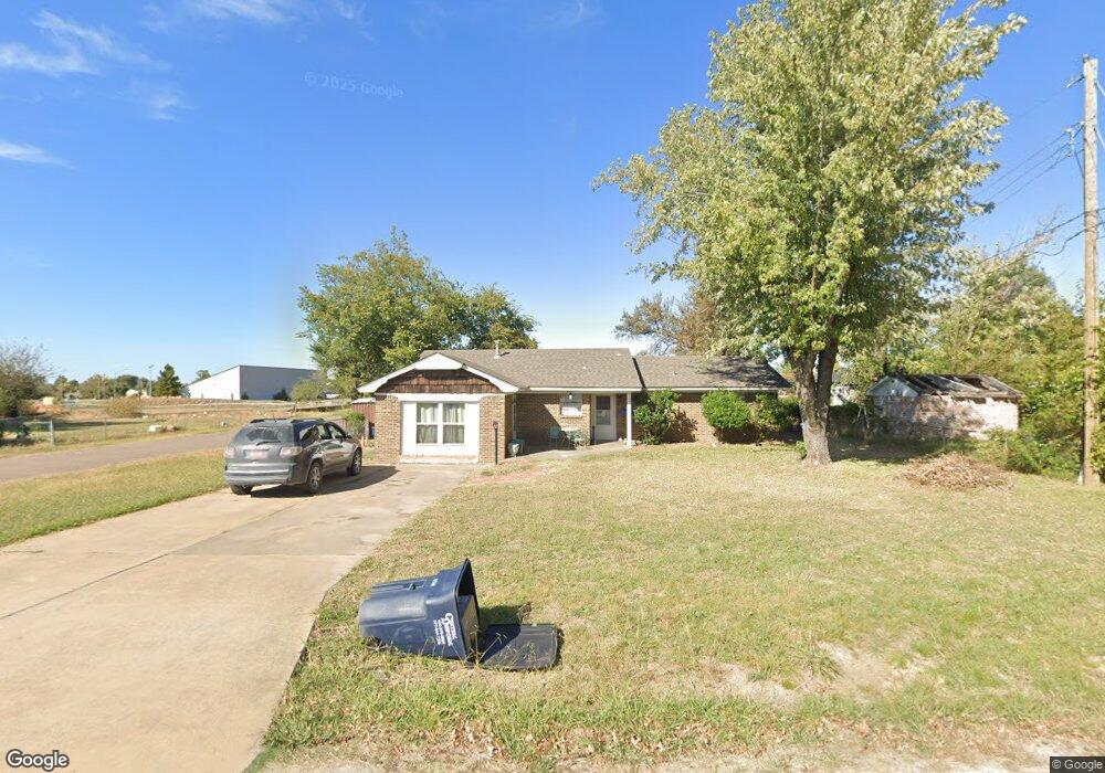 212 W 37th St, Shawnee, OK 74804 - photo 1