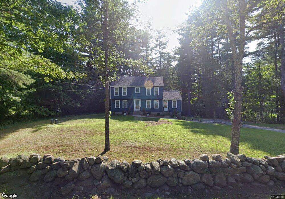 105 Gilcreast Rd, Londonderry, NH 03053 - photo 1