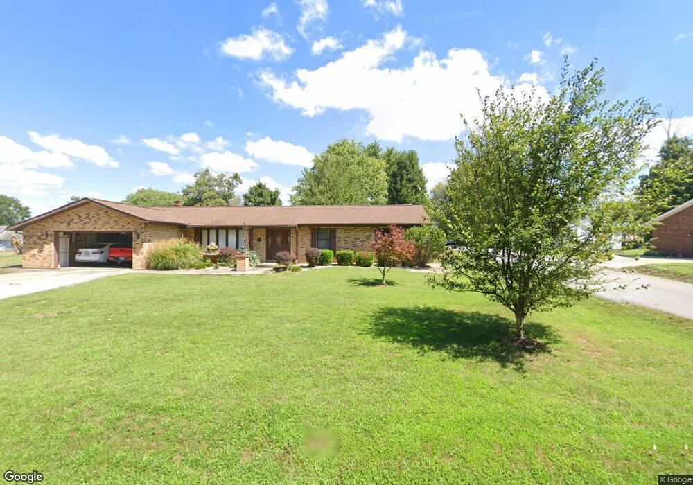 2411 Hillcrest St, Harrisburg, IL 62946 - photo 1