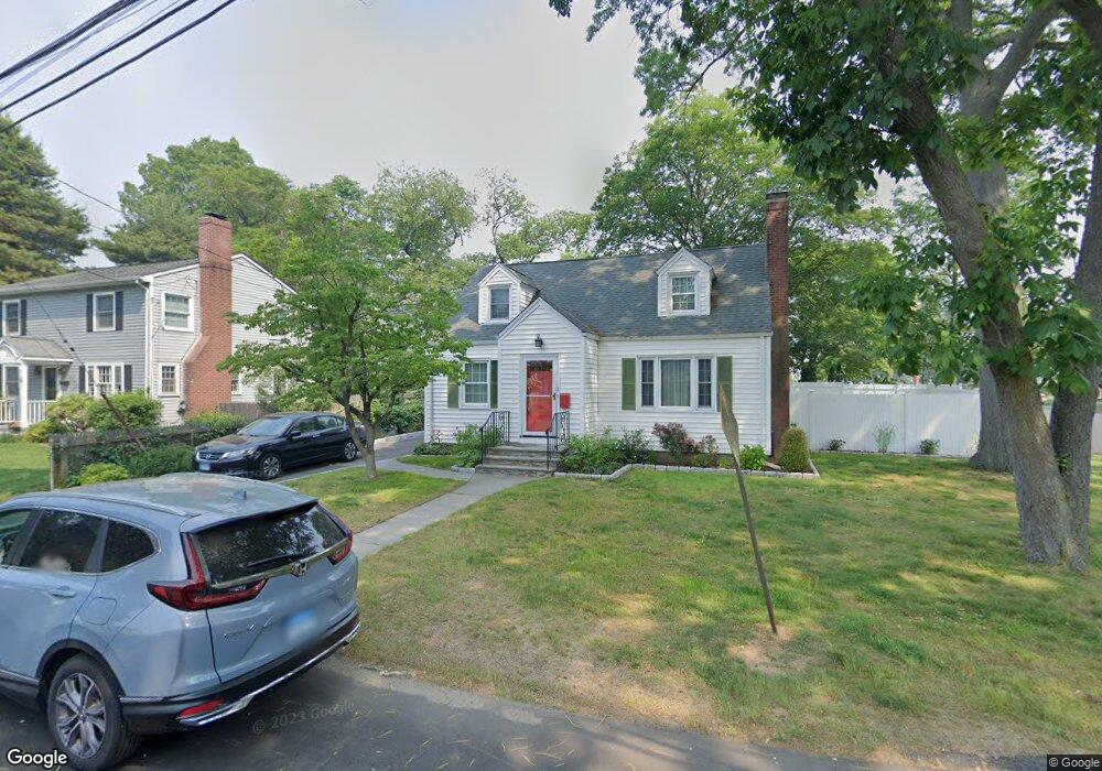 8 Beaumont Place, Fairfield, CT 06824 - photo 1