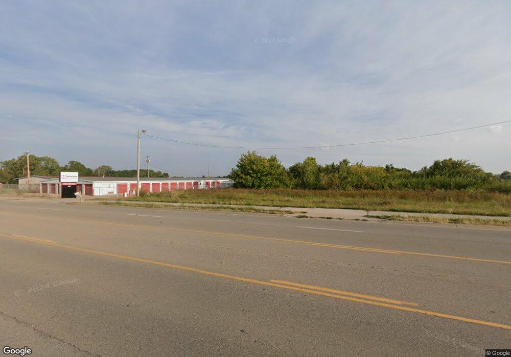 406 SE 45th St, Topeka, KS 66609 - photo 1