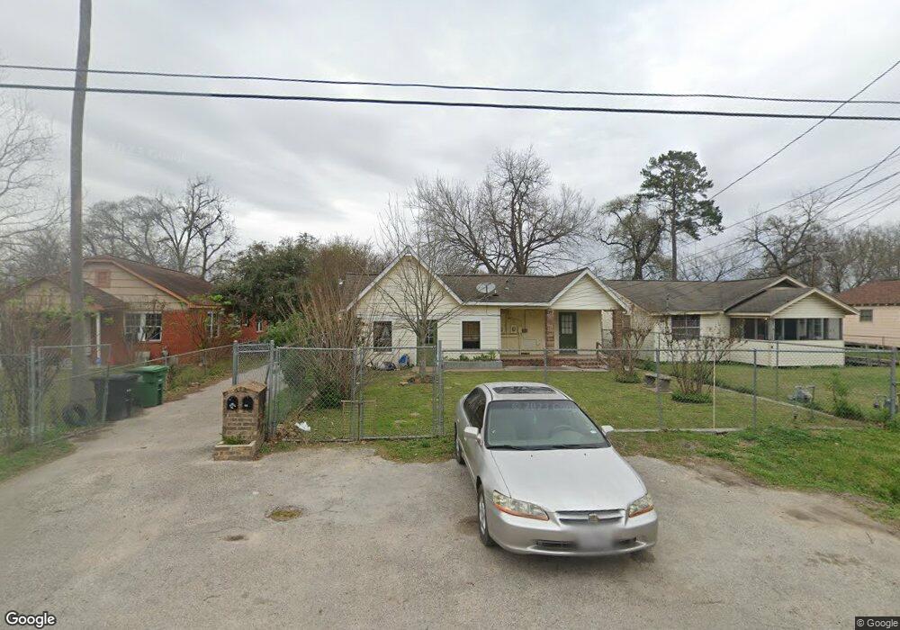 621 Eubanks St, Houston, TX 77022 - photo 1