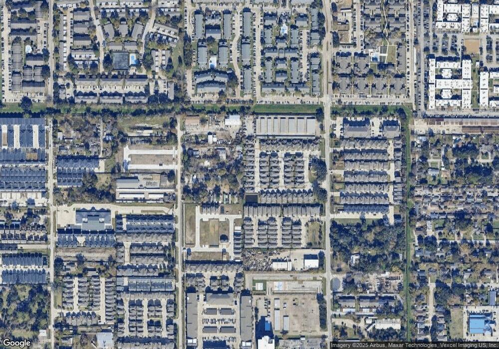 1909 Barrel Oak Dr, Houston, TX 77080 - photo 1