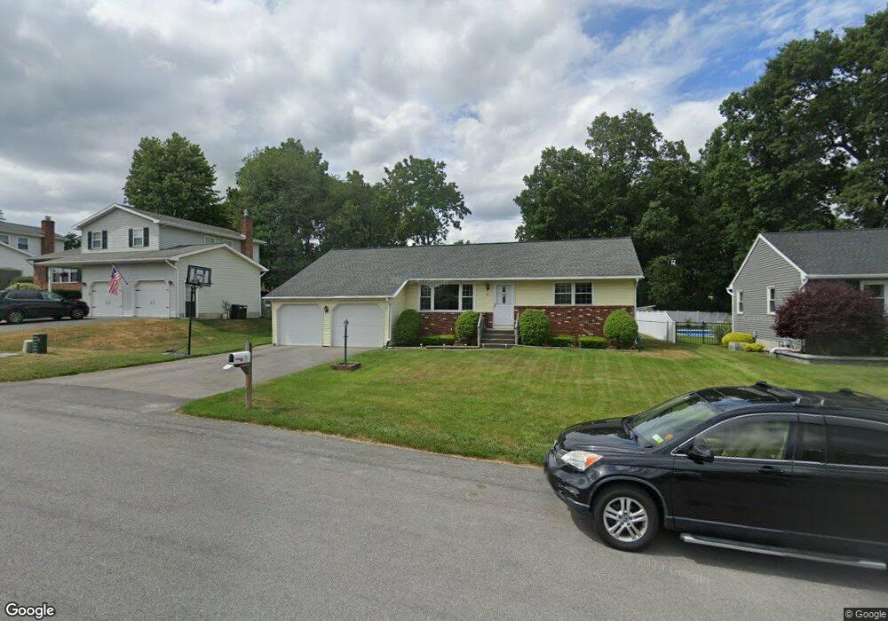 5 Rolling Hills Rd, Schenectady, NY 12309 - photo 1