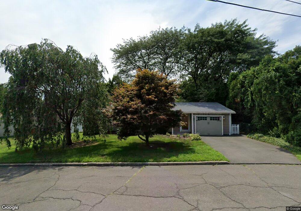 9 Corn Tassel Rd, Bridgeport, CT 06606 - photo 1