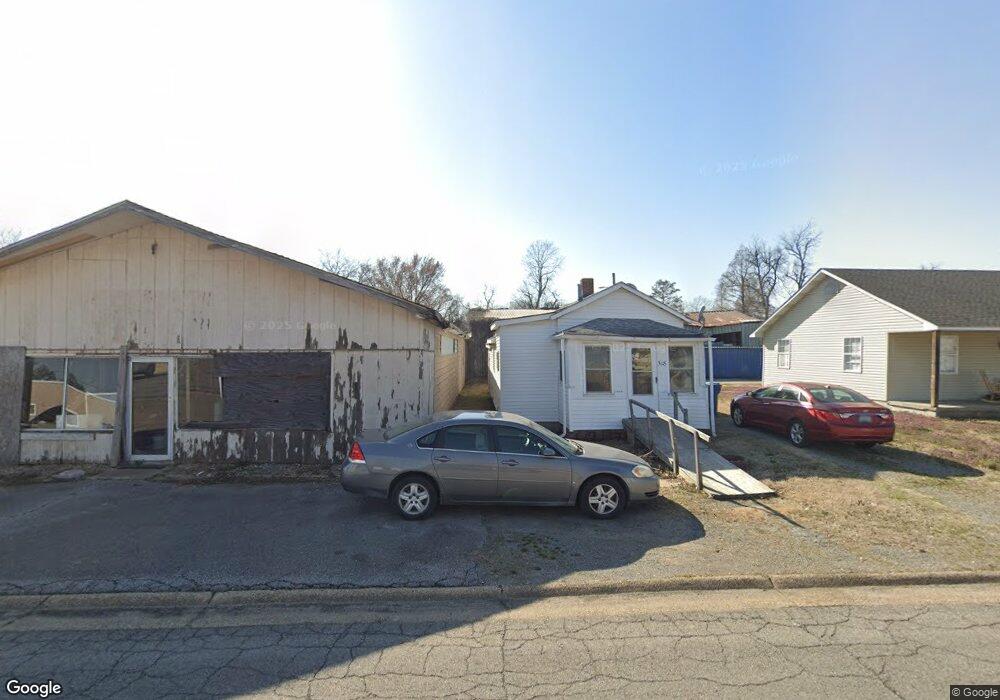 318 Powell Ave, New Madrid, MO 63869 - photo 1