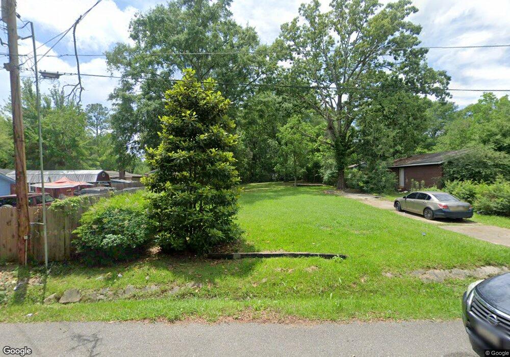 912 Tulip St, Laurel, MS 39440 - photo 1