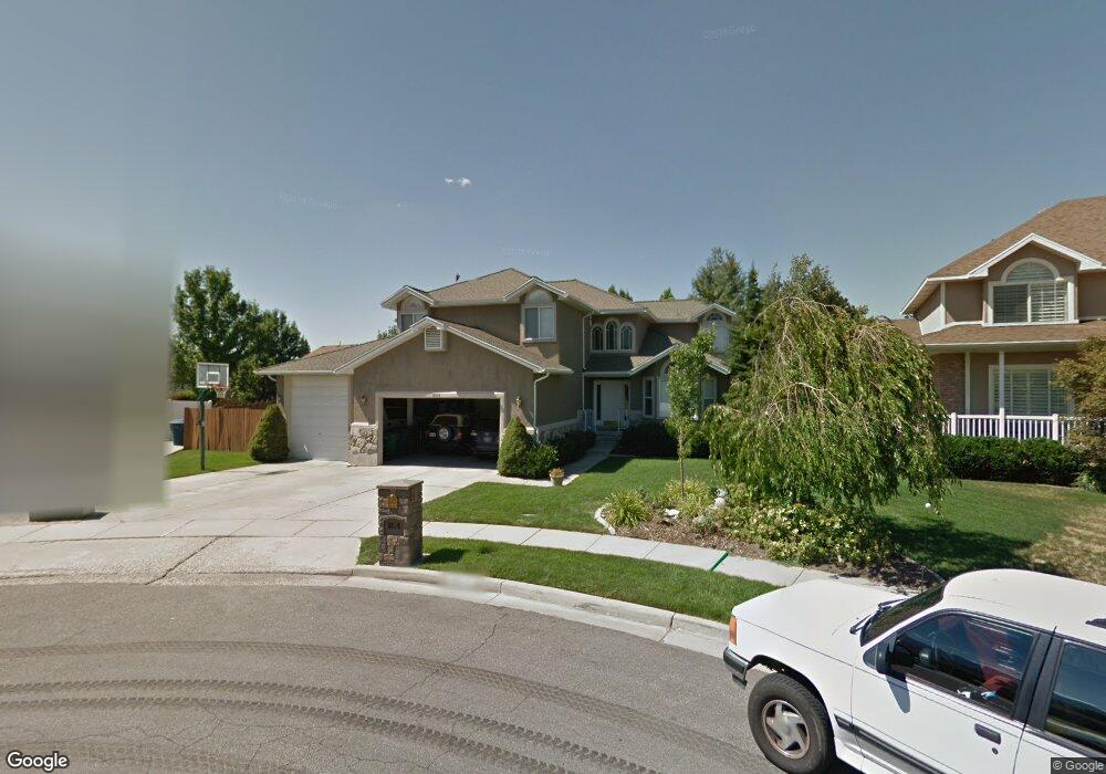 8914 Red Willow Cir, Sandy, UT 84093 - photo 1