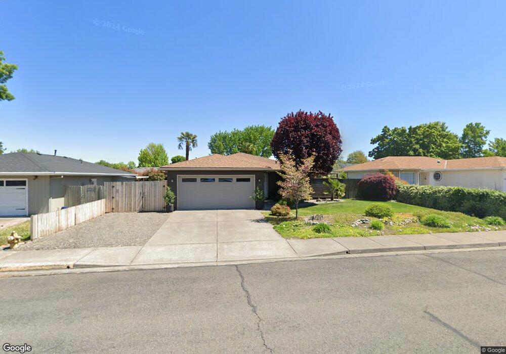 124 Southgate Ct, Central Point, OR 97502 - photo 1