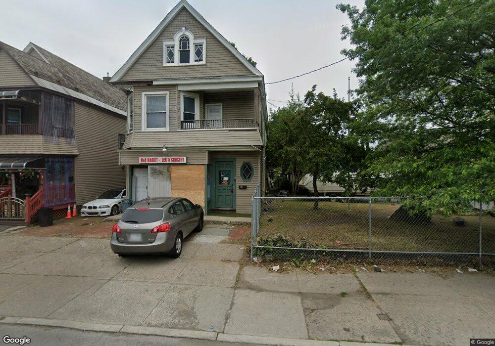 1002 Albany St, Schenectady, NY 12307 - photo 1