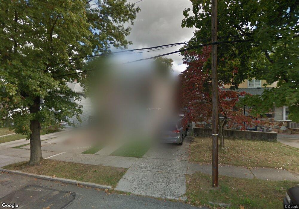 5725 256th St, Little Neck, NY 11362 - photo 1