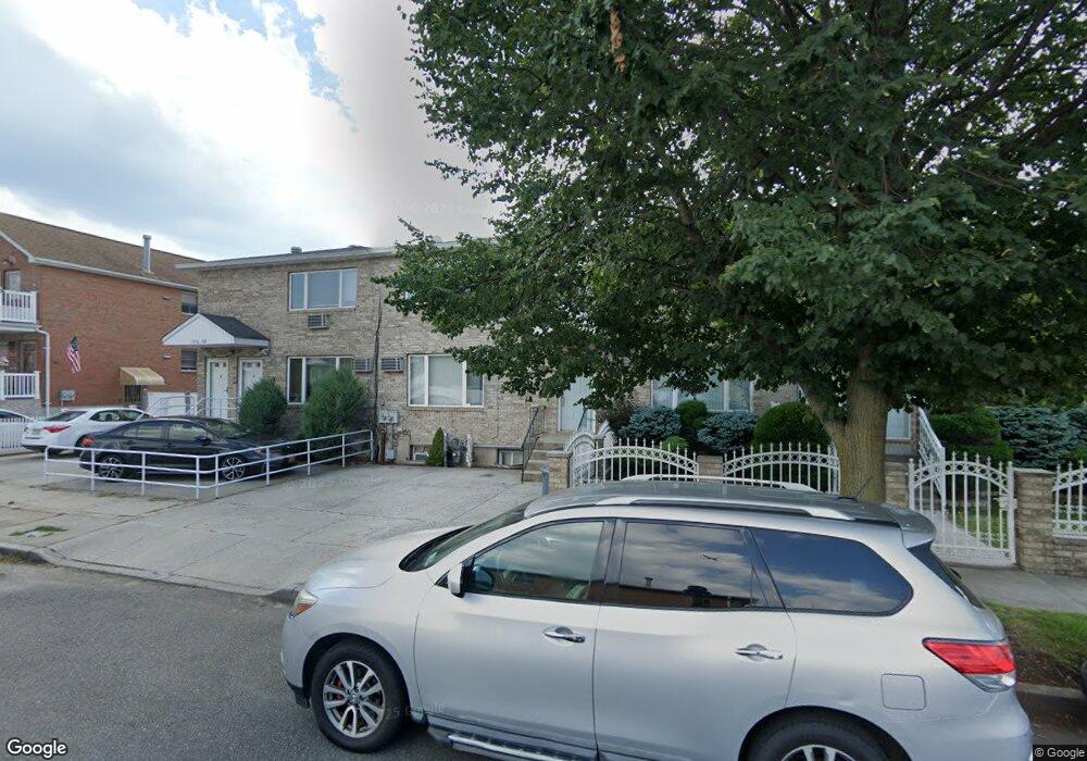 15606 76th St, Jamaica, NY 11414 - photo 1