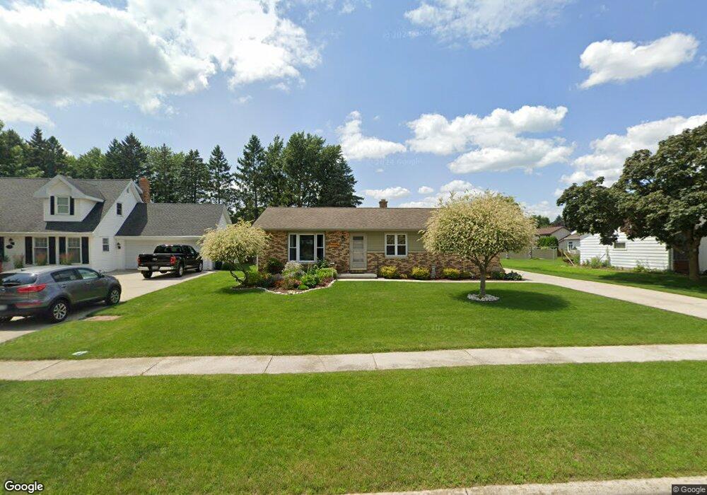 216 Harvest Ct, Manitowoc, WI 54220 - photo 1