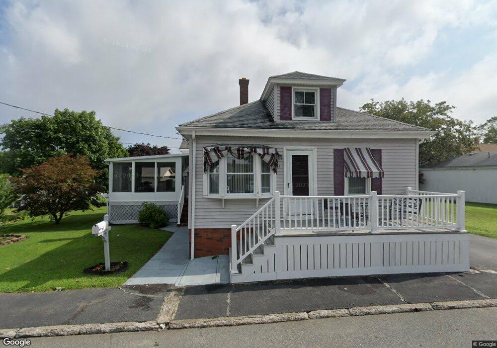 9 Arnold St, South Dartmouth, MA 02748 - photo 1