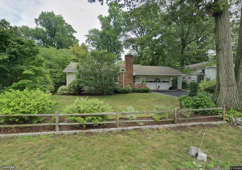 12 Oakledge Cir, Norwalk, CT 06854 - photo 1